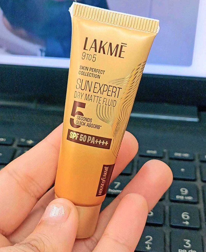 Lakme Sun Expert SPF 50 Dry Matte Fluid