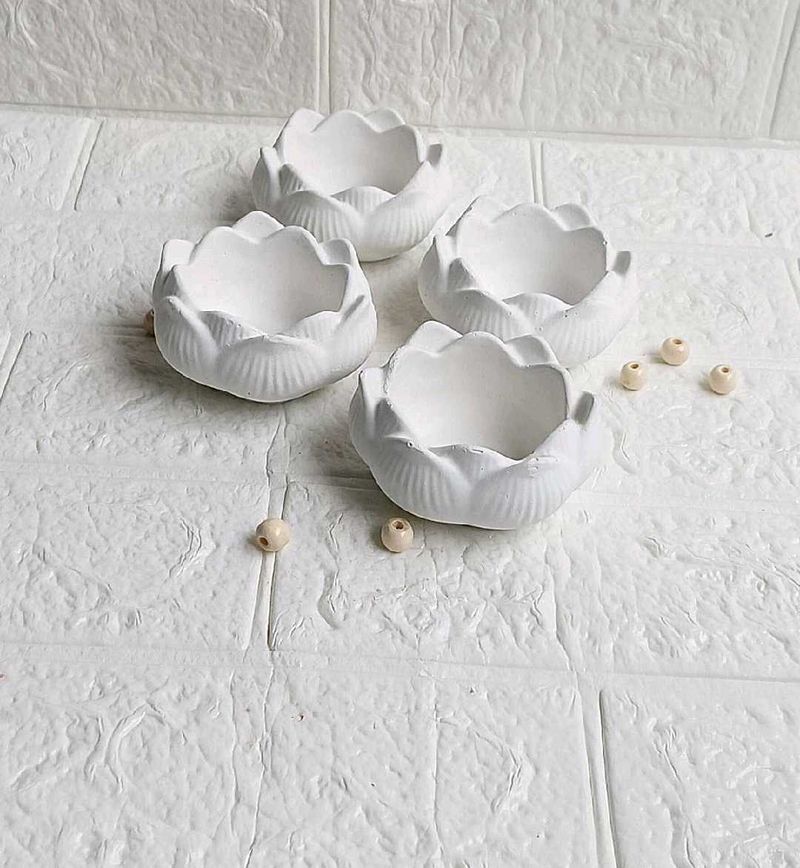 Lotus Shaped Concrete Holders (Set of 4)