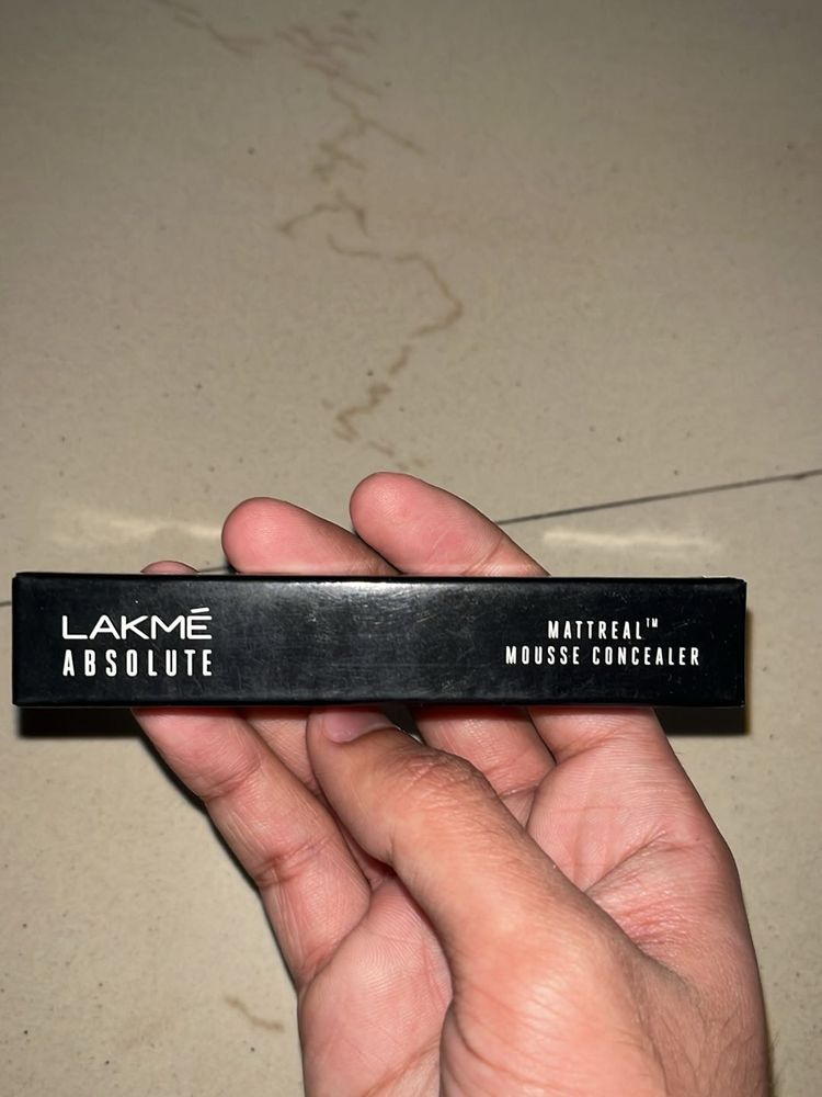 Lakme Absolute Concealer 9g