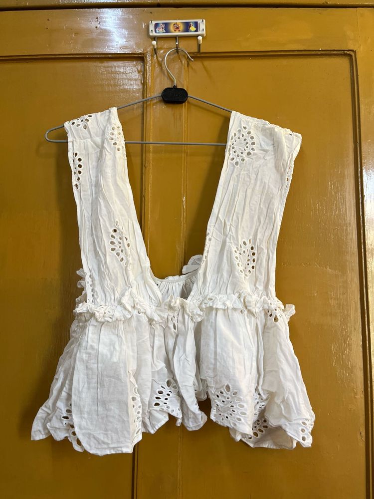 a cute white top