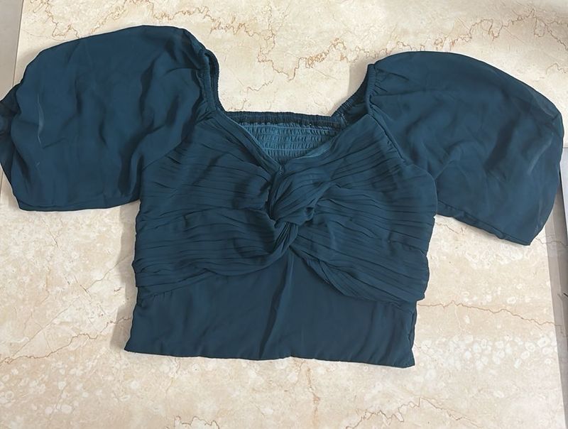 Chic Emerald Green Twist Front Top