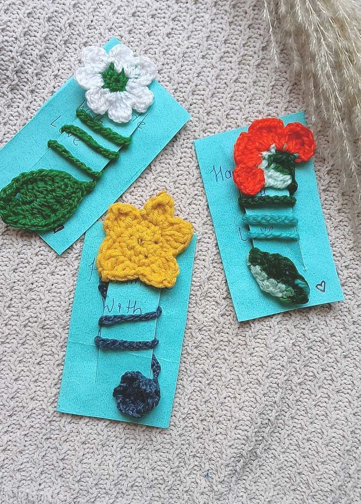 Crochet Flower Bookmark( pick any 2)