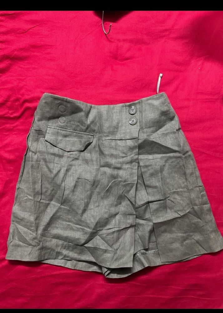 Gray Skirt Shorts Combo