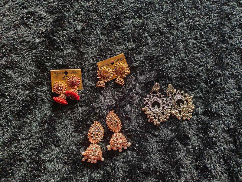 Elegant Earrings Set of 4