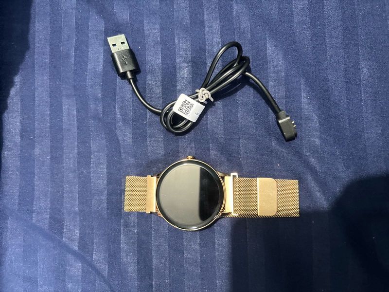 Noise Rose Gold Smartwatch