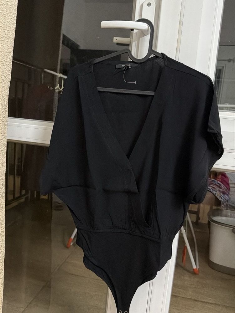 Chic Black V-Neck Bodysuit