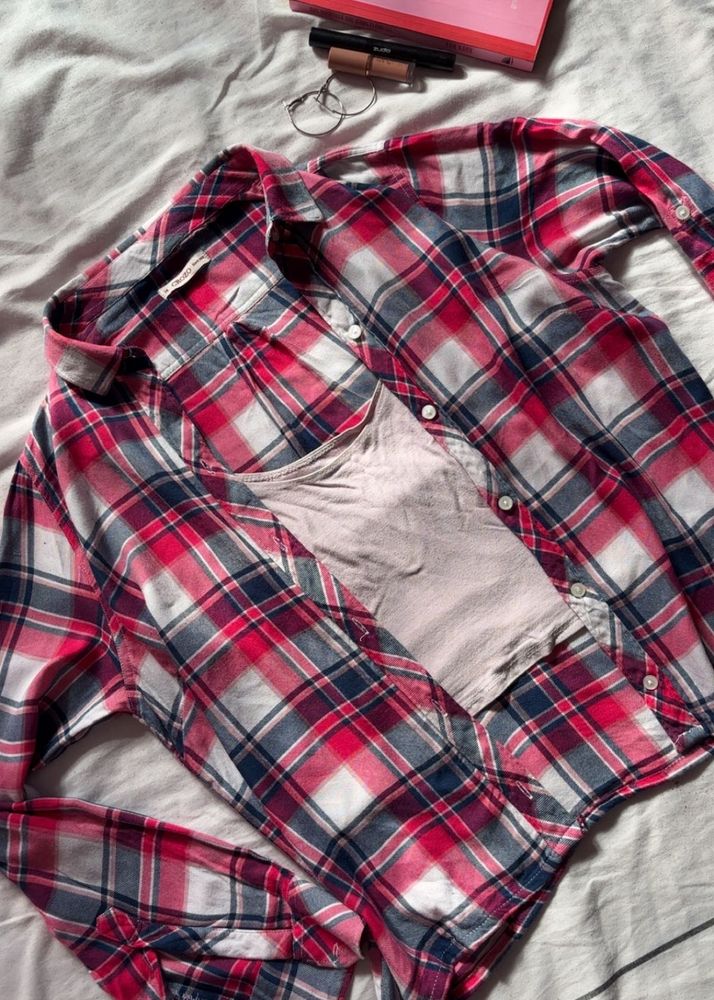 Chic Plaid Button-Up Shirt