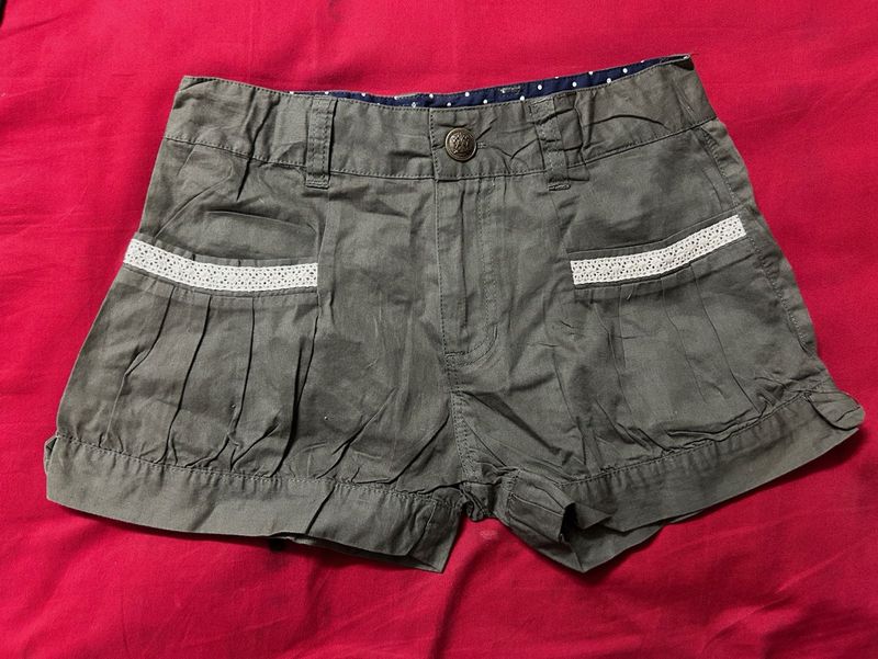 Chic Grey Shorts with Lace Detail