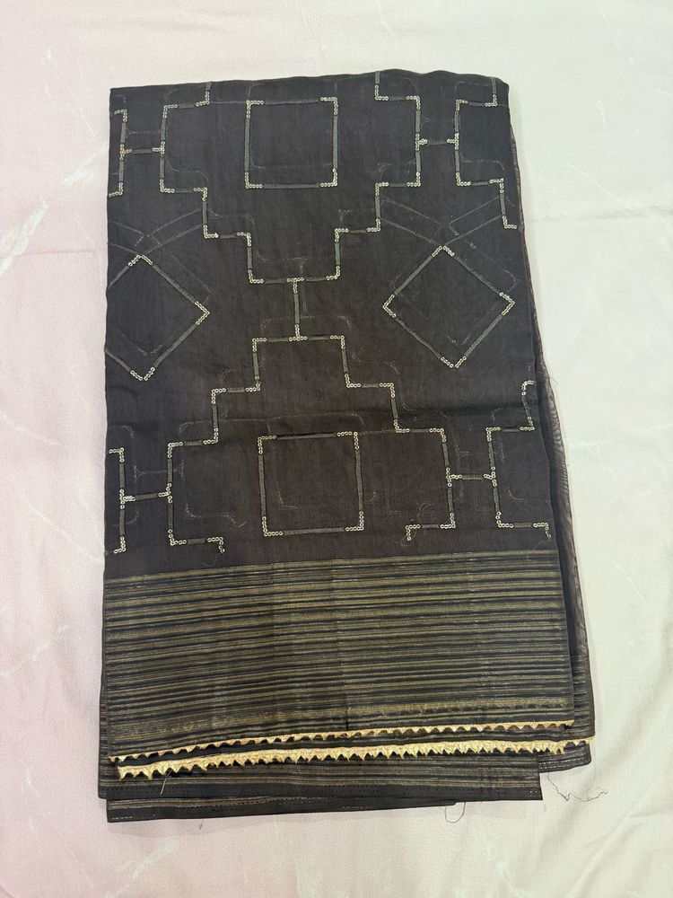 Elegant Brown Saree with Geometric Pattern