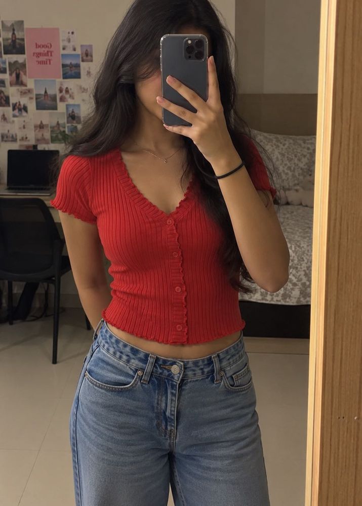 Chic Red Ribbed Button-Up Crop Top