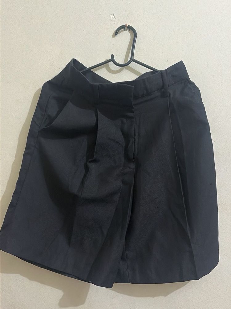 Classic Black Wide-Leg Pants