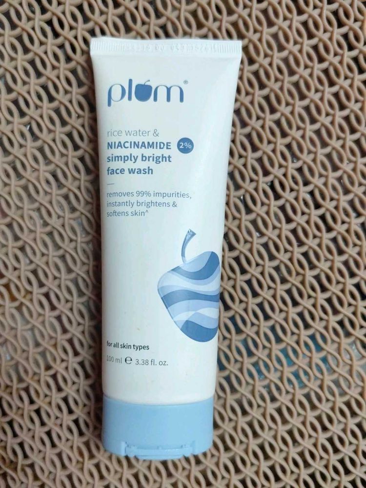 Plum Rice Water &amp; Niacinamide Face Wash
