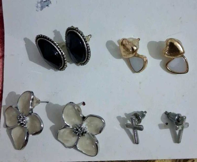 Set of 4 Pairs Stud Earrings