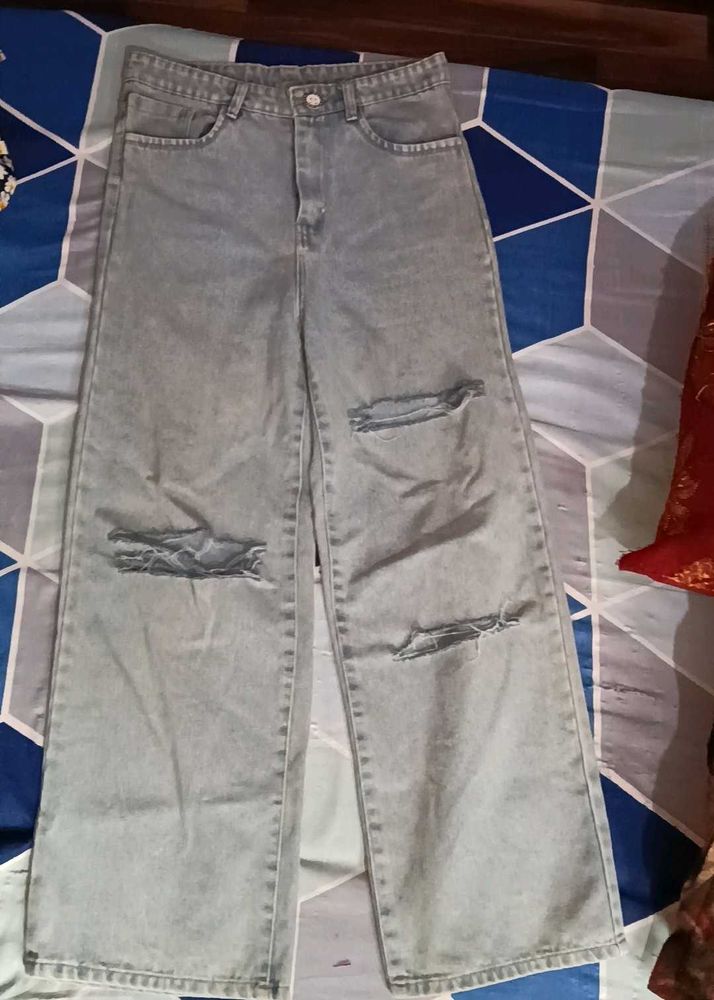 Women's Light Wash Ripped Jeans