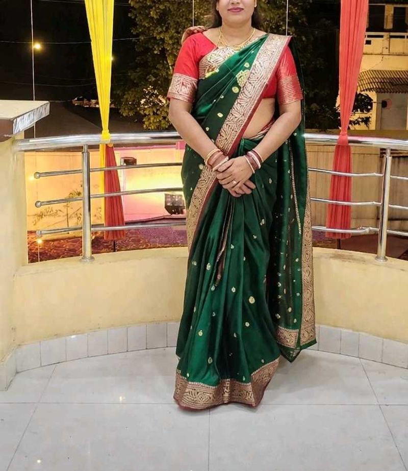 Elegant Green Saree with Red Blouse