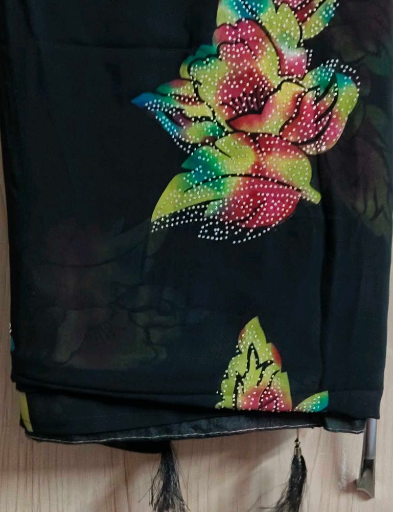 Elegant Floral Saree with stitched blouse