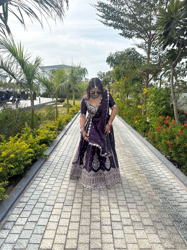 Heavy lehnga choli for engagement and wedding