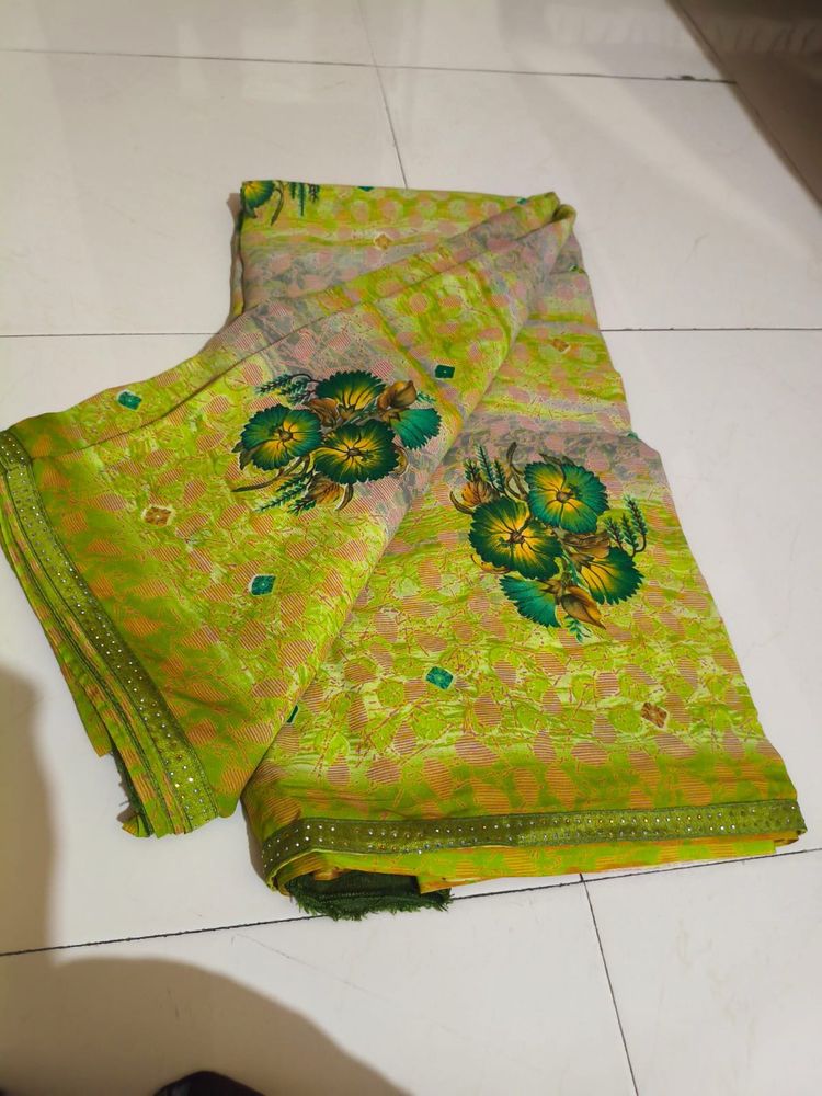 Beautiful Floral Print Saree