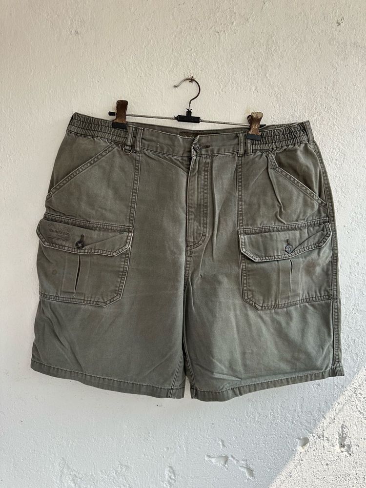 Classic Cargo Shorts - Olive Green