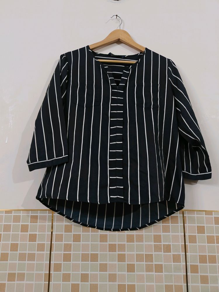Black Blouse Top 🛍️