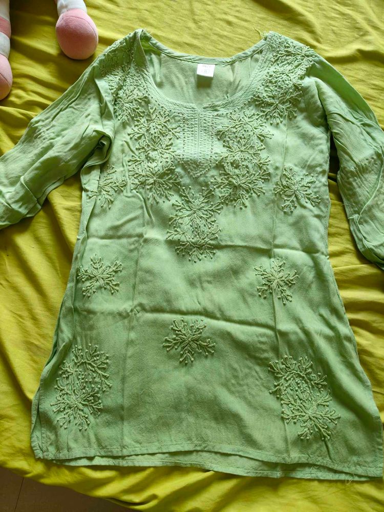 Green Embroidered Kurta