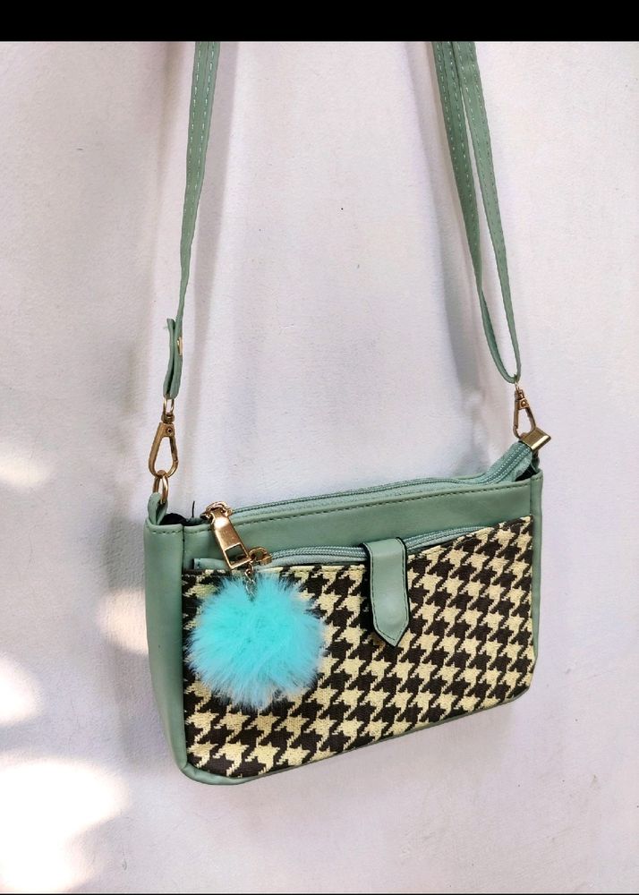 NEW HOUNDSTOOTH BAG