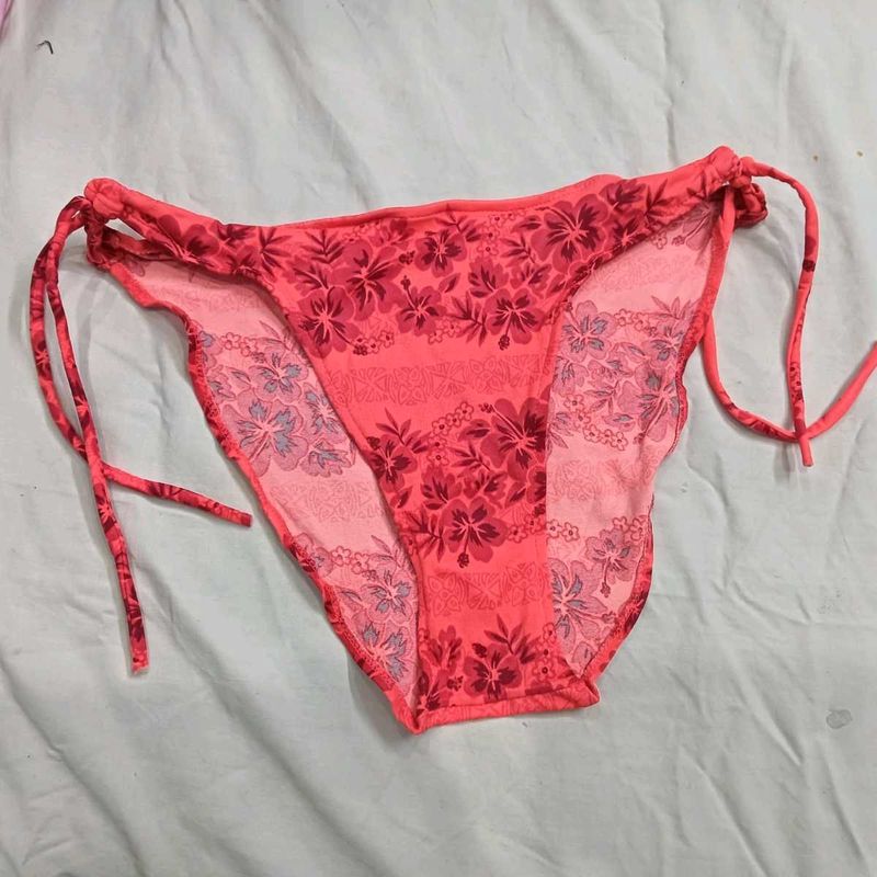 ❤️‍🔥 Floral Print Tie-Side Bikini Bottom