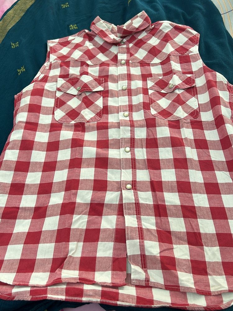 The Red &amp; White Box Design Shirt