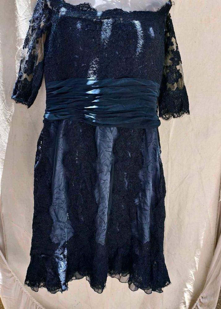 3J6. Elegant Navy Lace Dress