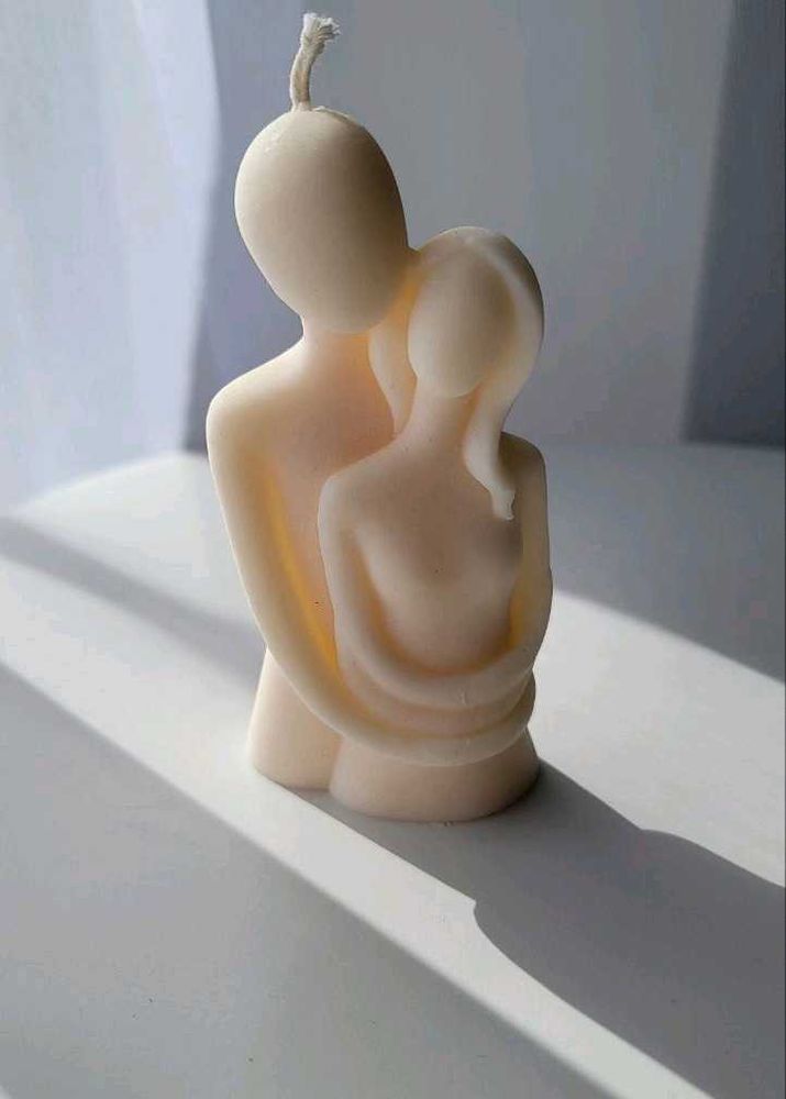 Romantic Couple Sculpture Candle