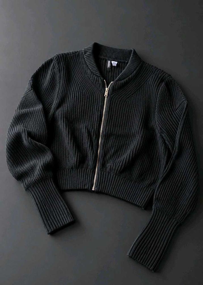 BLACK RIBBED ZIP-UP CROPPED BOMBER JACKET