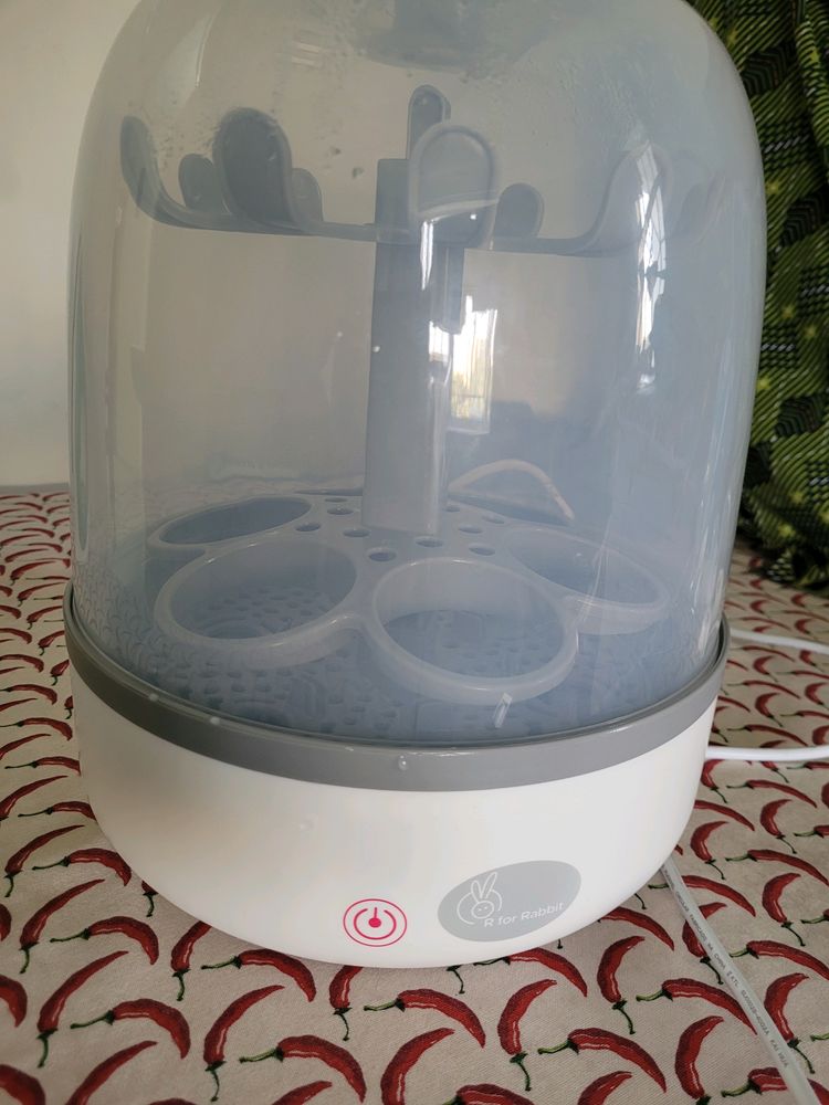 R for Rabbit i Bot Bottle Sterilizer