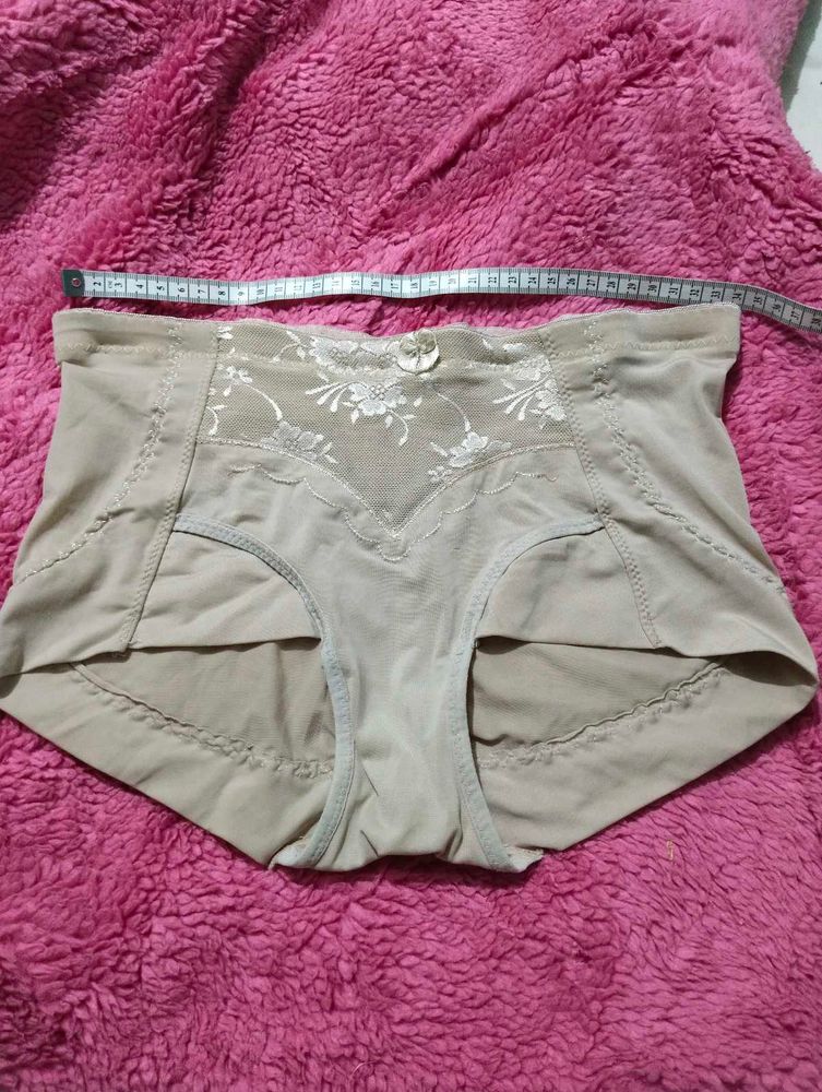 Women's High-Waisted Shaping Briefs
