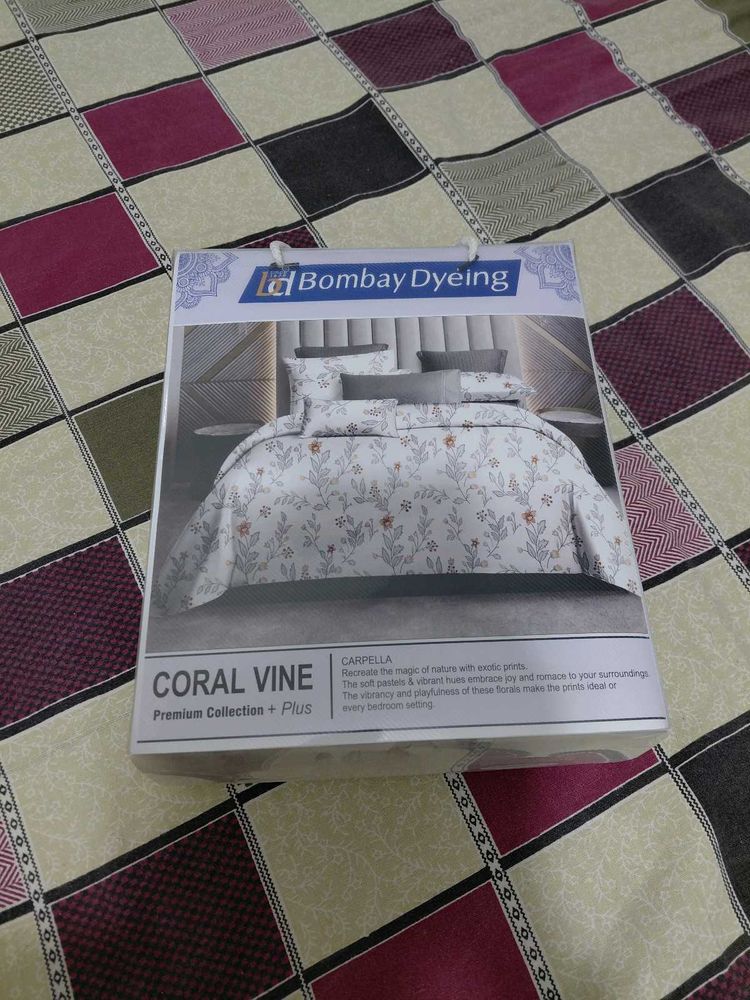 Bombay Dyeing Bed Sheet Set