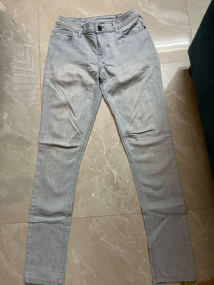 Light Wash Slim Fit Jeans