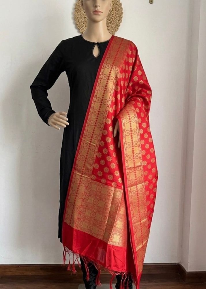 Vibrant Silk BNARASI DUPPATA