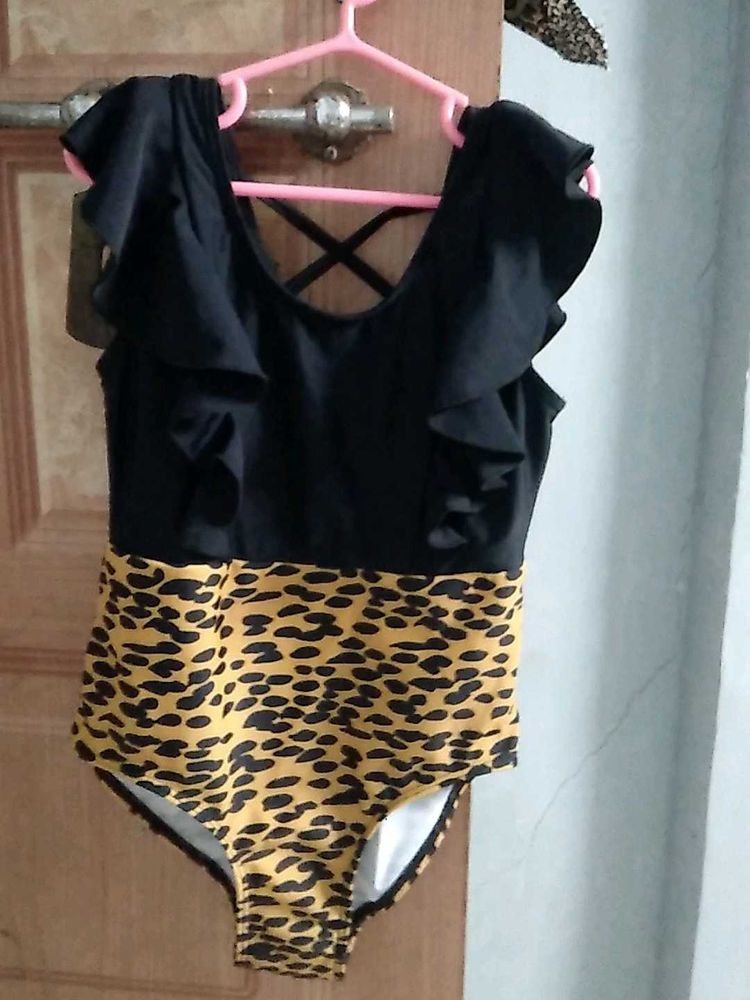 Stylish Leopard Print One-Piece Swimsuit