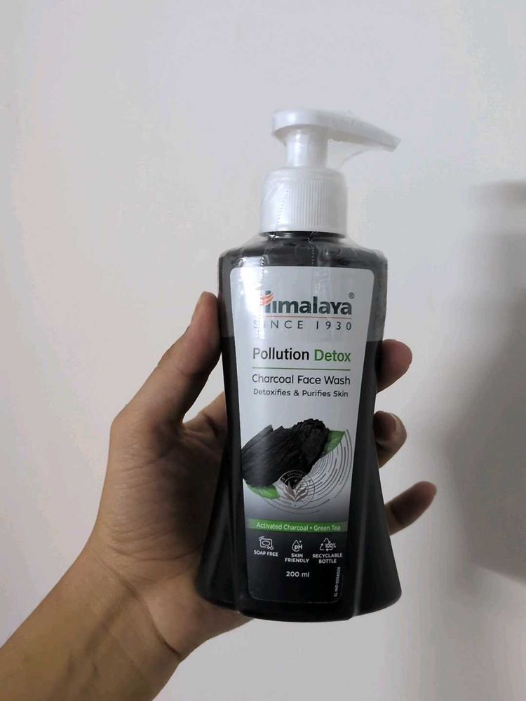 Himalaya Charcoal Face Wash