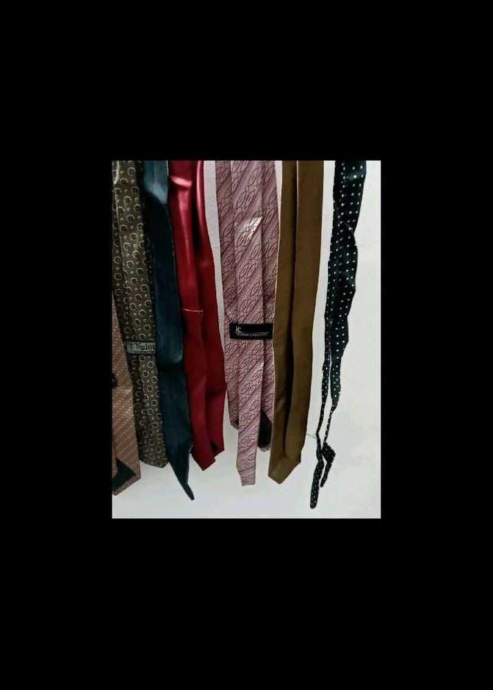 7 Vintage Silk Ties Collection