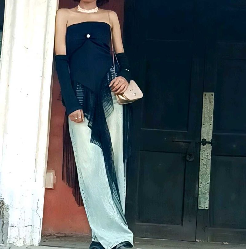 Unique y2k Strapless Top