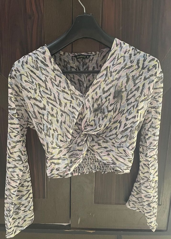 Chic Printed Twist Front Crop Top