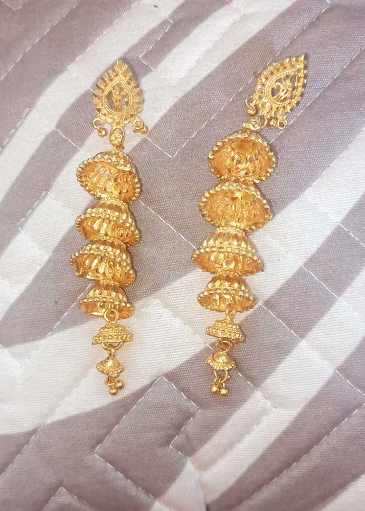 Elegant Gold Jhumka Earrings