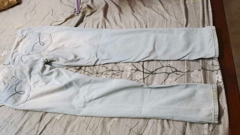 Light Wash Skinny Jeans