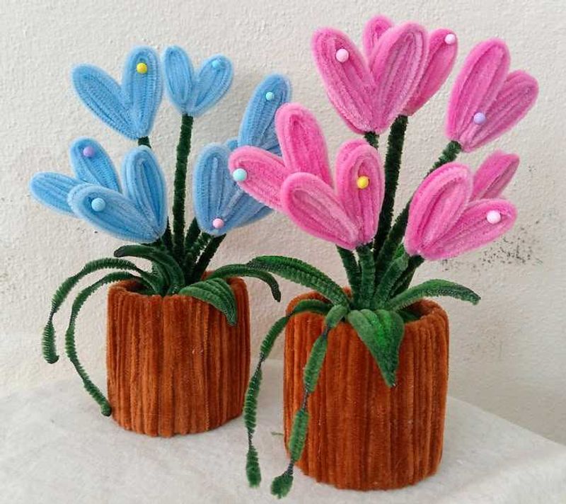 Handmade Pipe Cleaner Flower Pots(set of 2)