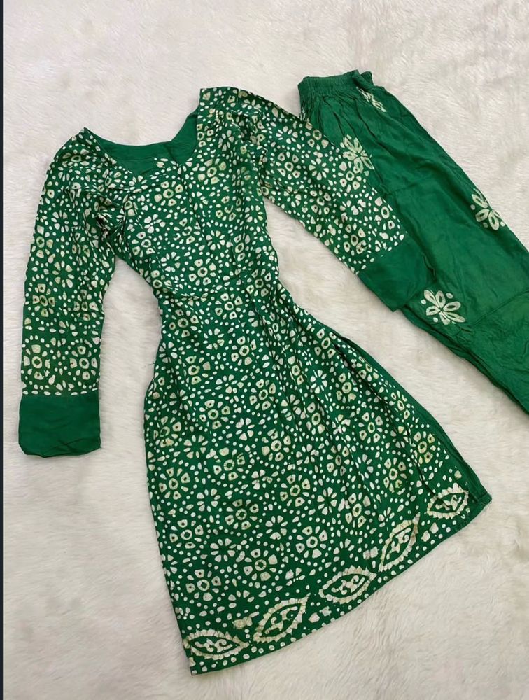 Green Batik Print Kurta Set