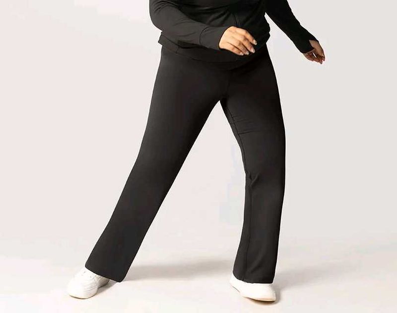 Blissclub ultimate flare pant tall L