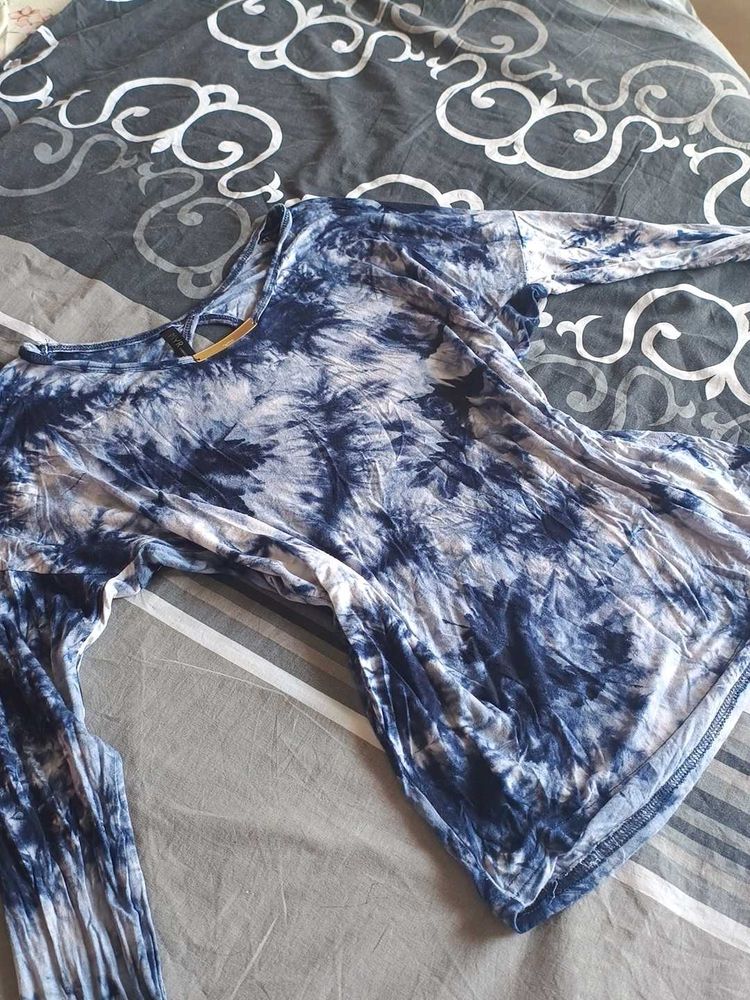 Tie-Dye Long Sleeve Top