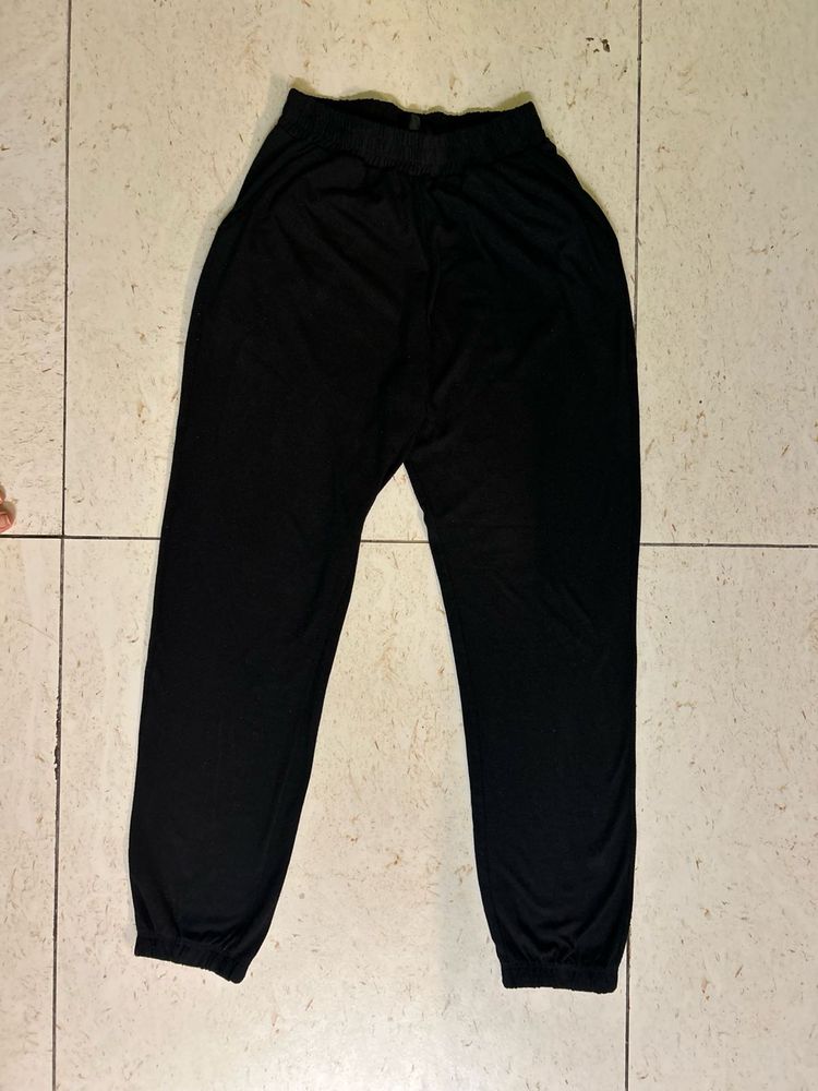 Baggy Black Jogger