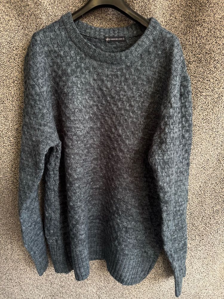 Stylish Grey Knit Sweater