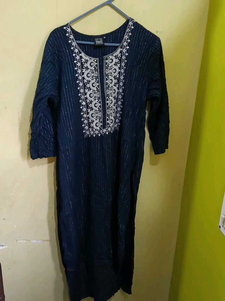 Elegant Navy Blue Embroidered Kurta